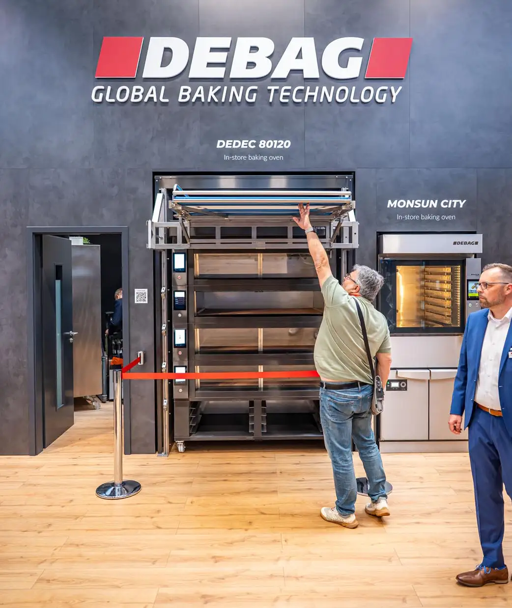 DEBAG™ Bakery Ovens landing hero1 2